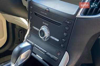Внедорожник / Кроссовер Ford Edge 2017 в 
