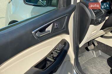 Внедорожник / Кроссовер Ford Edge 2017 в 