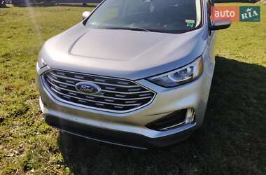 Позашляховик / Кросовер Ford Edge 2021 в 