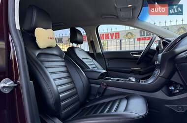 Позашляховик / Кросовер Ford Edge 2020 в 