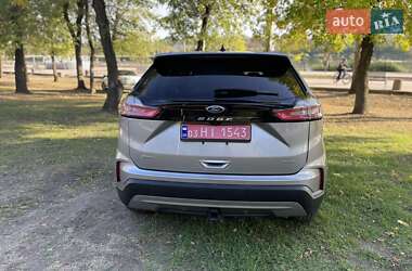 Позашляховик / Кросовер Ford Edge 2021 в 