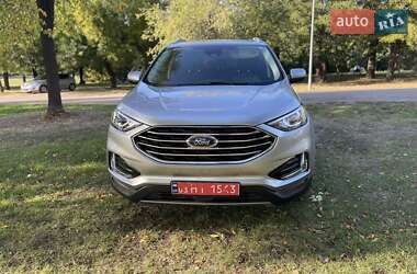 Позашляховик / Кросовер Ford Edge 2021 в 