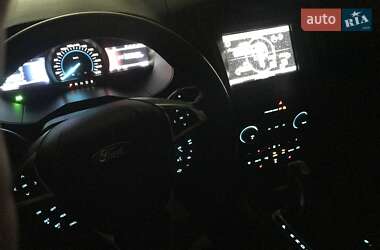 Внедорожник / Кроссовер Ford Edge 2015 в 