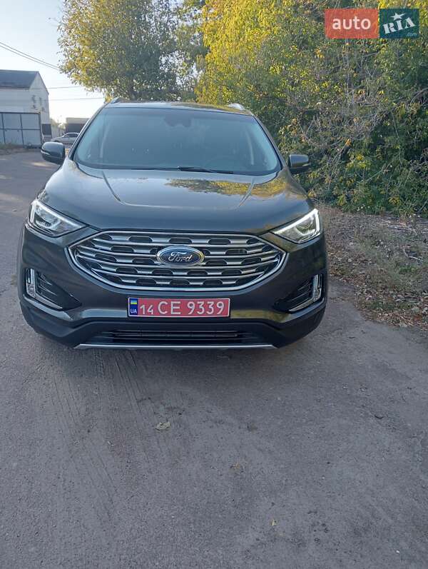 Внедорожник / Кроссовер Ford Edge 2020 в 