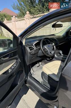 Внедорожник / Кроссовер Ford Edge 2015 в 