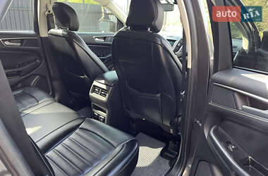 Позашляховик / Кросовер Ford Edge 2017 в 