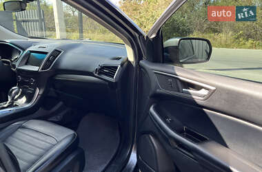 Позашляховик / Кросовер Ford Edge 2017 в 