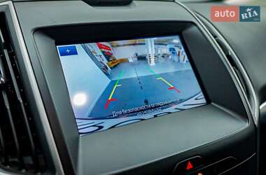Позашляховик / Кросовер Ford Edge 2020 в 