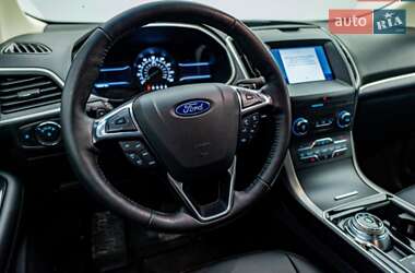 Позашляховик / Кросовер Ford Edge 2020 в 