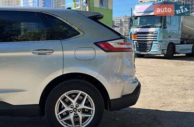 Внедорожник / Кроссовер Ford Edge 2021 в 