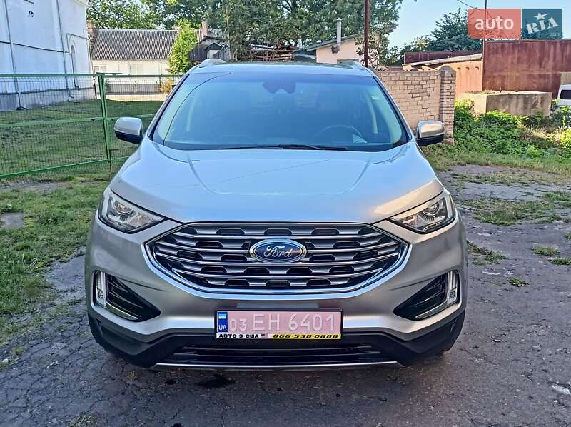 Позашляховик / Кросовер Ford Edge 2020 в 