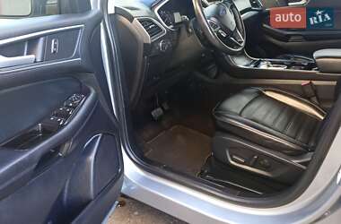 Позашляховик / Кросовер Ford Edge 2020 в 