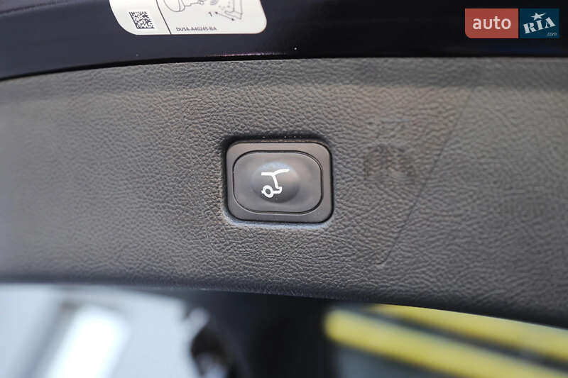 Позашляховик / Кросовер Ford Edge 2018 в Києві