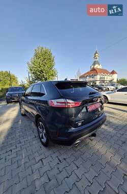 Позашляховик / Кросовер Ford Edge 2019 в 