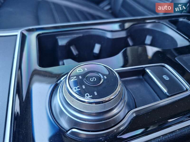 Внедорожник / Кроссовер Ford Edge 2019 в Ужгороде