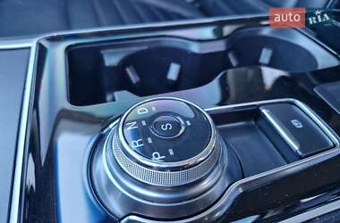 Позашляховик / Кросовер Ford Edge 2019 в 