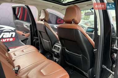 Внедорожник / Кроссовер Ford Edge 2015 в 