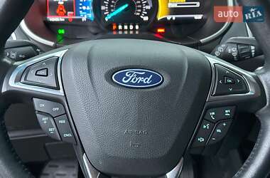 Внедорожник / Кроссовер Ford Edge 2019 в 