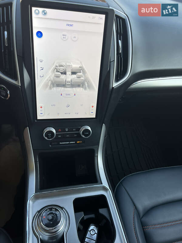 Внедорожник / Кроссовер Ford Edge 2022 в Дубно