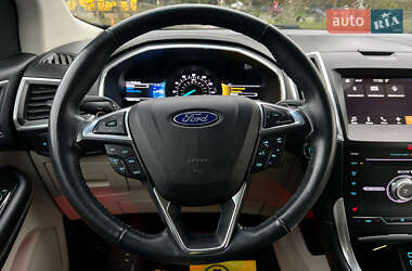 Внедорожник / Кроссовер Ford Edge 2017 в 