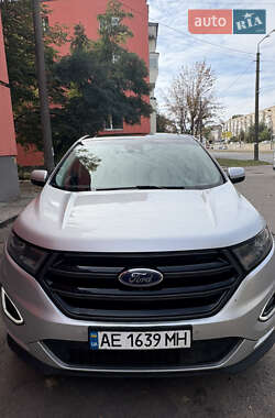 Внедорожник / Кроссовер Ford Edge 2016 в 