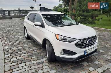Позашляховик / Кросовер Ford Edge 2018 в 