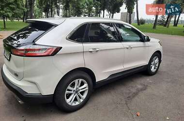Позашляховик / Кросовер Ford Edge 2018 в 
