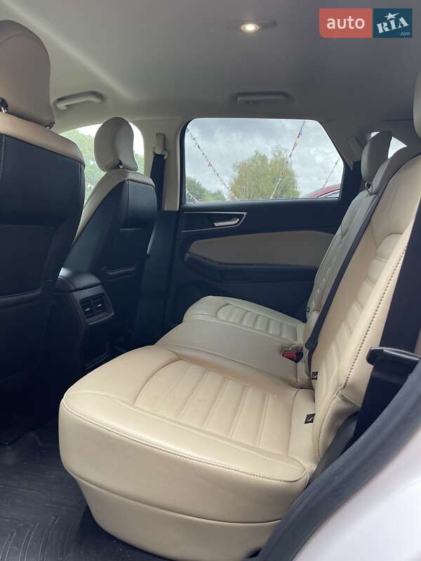 Внедорожник / Кроссовер Ford Edge 2018 в Черновцах