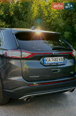 Позашляховик / Кросовер Ford Edge 2017 в 