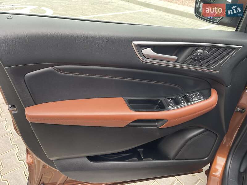 Позашляховик / Кросовер Ford Edge 2016 в Миколаєві