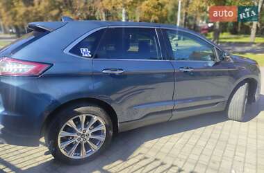 Позашляховик / Кросовер Ford Edge 2018 в 