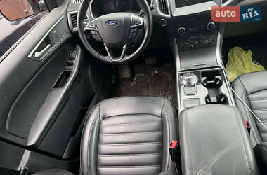 Позашляховик / Кросовер Ford Edge 2020 в 