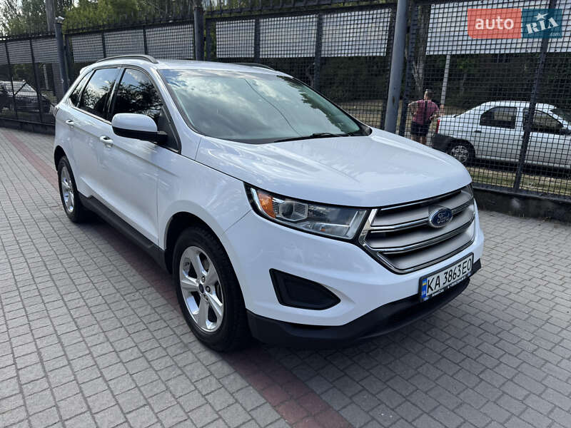 Внедорожник / Кроссовер Ford Edge 2015 в 