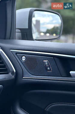 Позашляховик / Кросовер Ford Edge 2019 в 