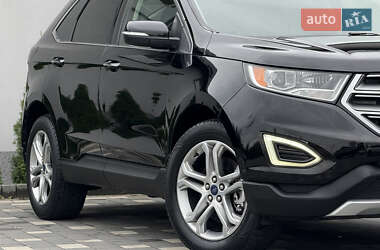 Позашляховик / Кросовер Ford Edge 2018 в 