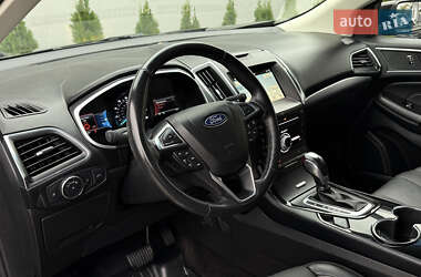 Позашляховик / Кросовер Ford Edge 2018 в 