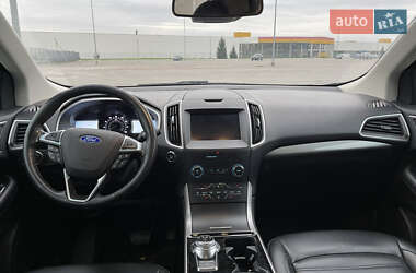 Позашляховик / Кросовер Ford Edge 2019 в 