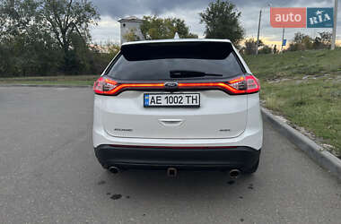 Внедорожник / Кроссовер Ford Edge 2015 в 