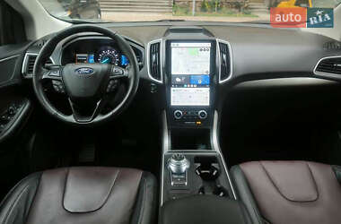 Позашляховик / Кросовер Ford Edge 2022 в 