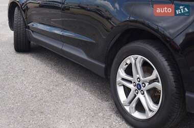 Внедорожник / Кроссовер Ford Edge 2018 в 
