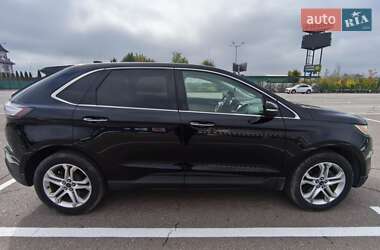 Внедорожник / Кроссовер Ford Edge 2017 в 