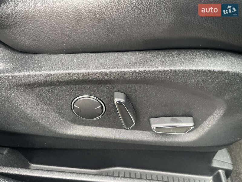 Внедорожник / Кроссовер Ford Edge 2018 в Киеве