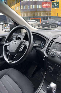 Внедорожник / Кроссовер Ford Edge 2017 в 