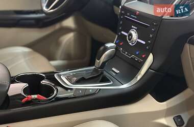 Внедорожник / Кроссовер Ford Edge 2017 в 