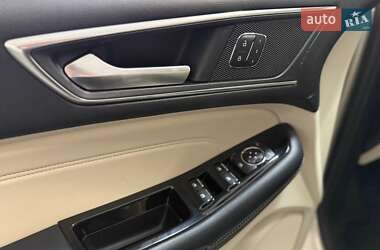 Внедорожник / Кроссовер Ford Edge 2017 в 