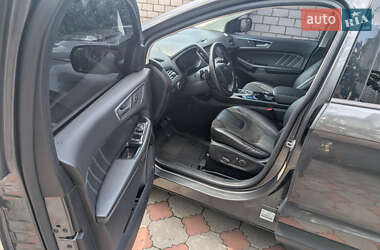 Внедорожник / Кроссовер Ford Edge 2018 в 