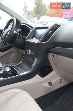 Внедорожник / Кроссовер Ford Edge 2019 в 
