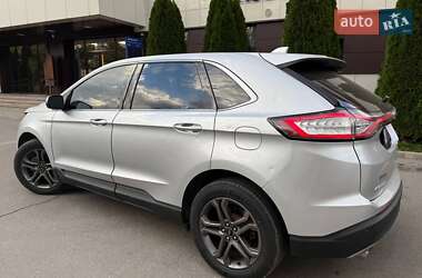 Внедорожник / Кроссовер Ford Edge 2017 в 