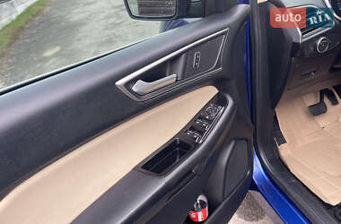 Внедорожник / Кроссовер Ford Edge 2015 в 