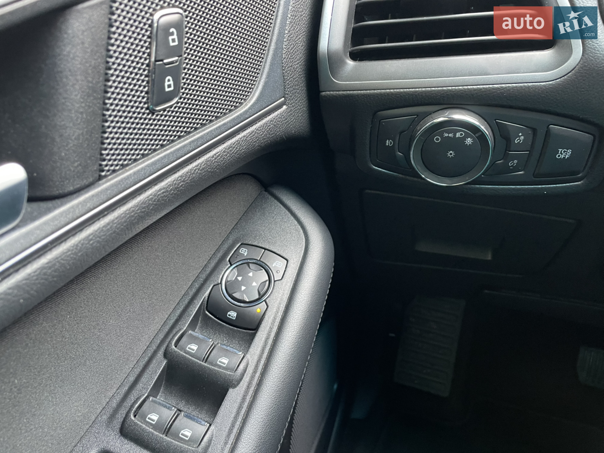 2019 Ford Edge - мініатюра 19